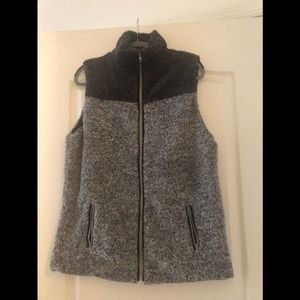 Nice light weight Sharpa vest.